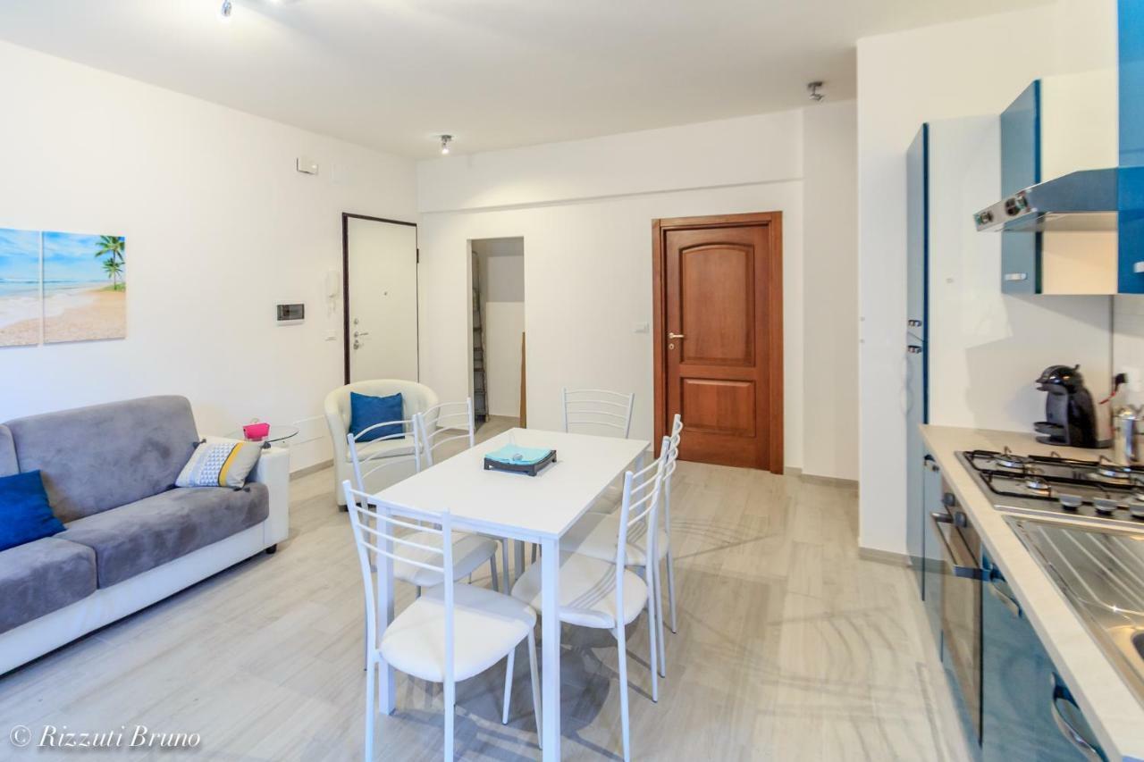 Appartamento Ristrutturato A Nuovo !!! Varazze Exterior photo